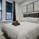 Dwell Living North Bridge Apartments