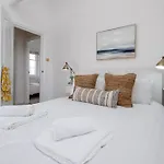 Beautiful Mews Cottage