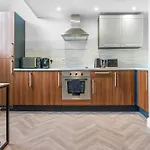 City Centre - Duplex Apartment - Home From Home - Luxury Stays - Newly Renovated - By Liverpool One - Cavern Club - World Museum