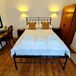 Newberry Wood Guesthouse