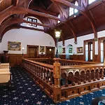 Bron Eifion Hotel