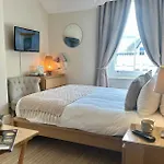 Arvon House