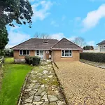 The Lockett Wonderful Large Bungalow Plympton, Plymouth Free Parking By Staystaycations