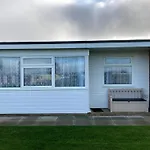 Cosy 2 Bed Chalet