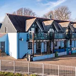 The Chandlery - Spectacular Sea Views Parking