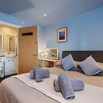 The Chandlery - Spectacular Sea Views Parking