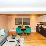 Dragon Suites Luxury Apartments At 9 Albyn Place