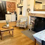 Kolly Cottage