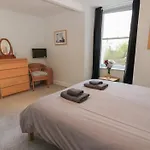 7 Press Castle