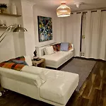 Garden Apartment By The Pier