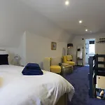Smugglers Retreat