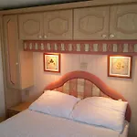 Golden Sands Willerby Gs 6 Berth Panel Heated Access To The Beach