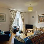 Green Hill Ground Floor Family Apartment