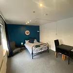 Bnb81