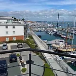 Spinnaker Apartment