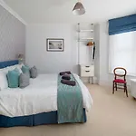 Seaview Apartment