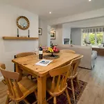 Lily Cottage