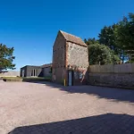 Church Road Retreats - The Cove