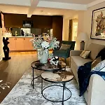 Beautiful One Bed Apartment In Liverpool Sleeps 4