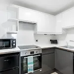 Ocean Escape - Central Brighton - 2Beds - Sleeps 4