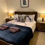89A Church Street - Luxury Two Bed Apartment With Roof Terrace