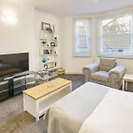 Host & Stay - Cambridge Road
