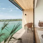 3 Bedroom Luxury Waterside House