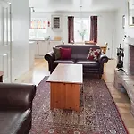 Erskine Cottage
