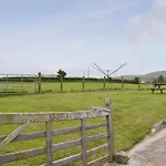 Cyll Y Felin Fawr 1