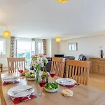 6 Harbour View