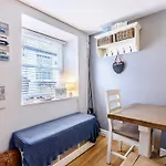 Sunny Shores - Uk32245