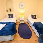 Llareggub Amazing House In Afan Forest With Breath-Taking Views By Staystaycations