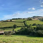 Langdon Barton Farm - Country Farmhouse B&B