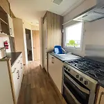 Superb 6 Berth Caravan At St Osyth Beach, Near Clacton-On-Sea Ref 28008Mc