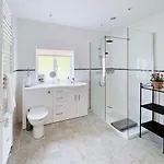 Fernhill, Stunning Holiday Home