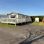 Sunny Chalet Retreat In Skegness