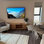 Hightide Luxury Seaside Apartment