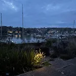 Creek View - A Tranquil Waterside Retreat With A Touch Of Luxury And Pontoon