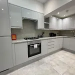 Bloomsaway Seafront Sixbedroom Bn14Bsma