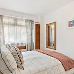 Beachside - Sea Views Village Centre Saundersfoot