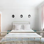 Vintage Inspired Boutique Home In Deal'S Conservation Area