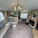 Golden Palm Resort - Willerby Avonmore - Coastal Caravan Breaks