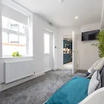 Eden Bay Serviced Apartments - Eden