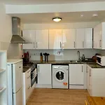 Edinburgh Central Apartment