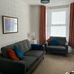 39 Cowley Road
