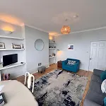 Newly Refurbished - Margate Seascape Retreat