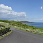 Headlands Hideaway