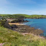 Pirates Cove - Uk44493