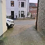 Bumblebee Cottage