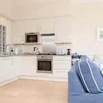Elevated Coastal Escape - Breathtaking Views